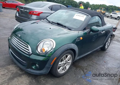 2015 Mini Roadster Cooper z USA, uszkodzony, nr VIN WMWSY1C51FT719759